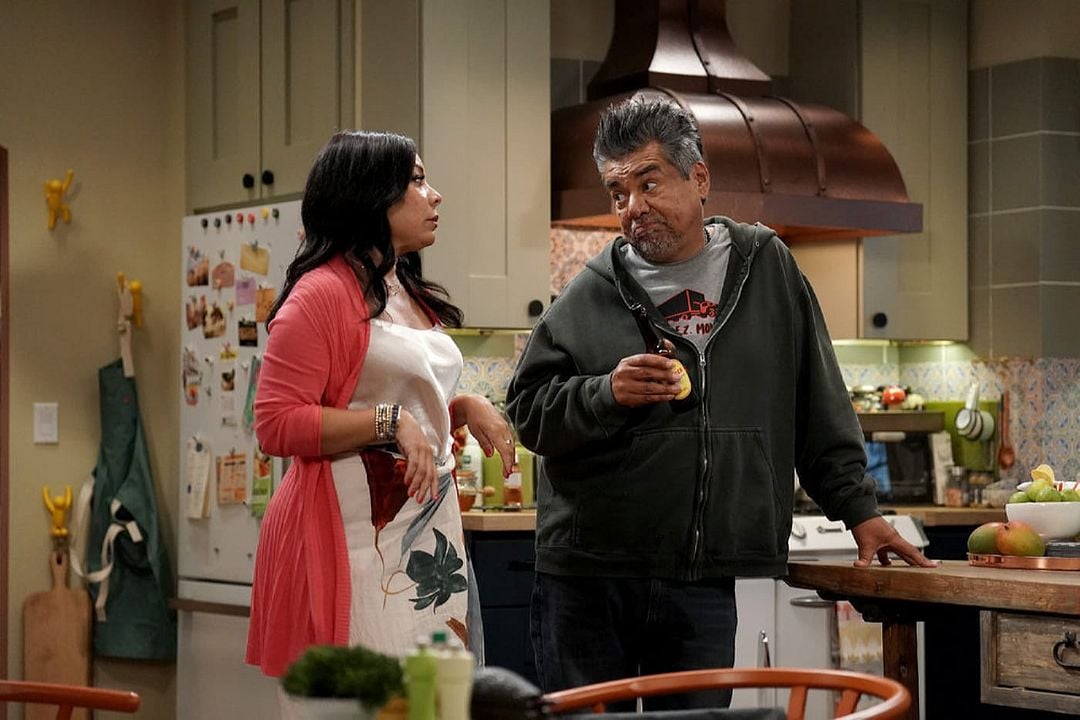 Lopez Vs. Lopez : Foto Selenis Leyva, George Lopez