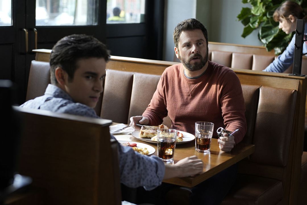 A Million Little Things : Foto Chance Hurstfield, James Roday Rodriguez