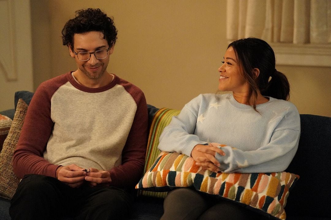 Not Dead Yet : Foto Gina Rodriguez, Rick Glassman