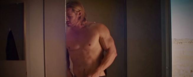 Ellen DeGeneres mostra compilado de Chris Hemsworth sem camisa como Thor