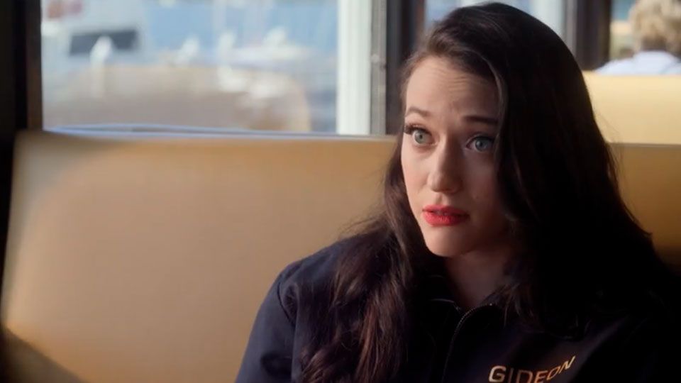 Dollface Tráiler VOSE Tráiler Dollface